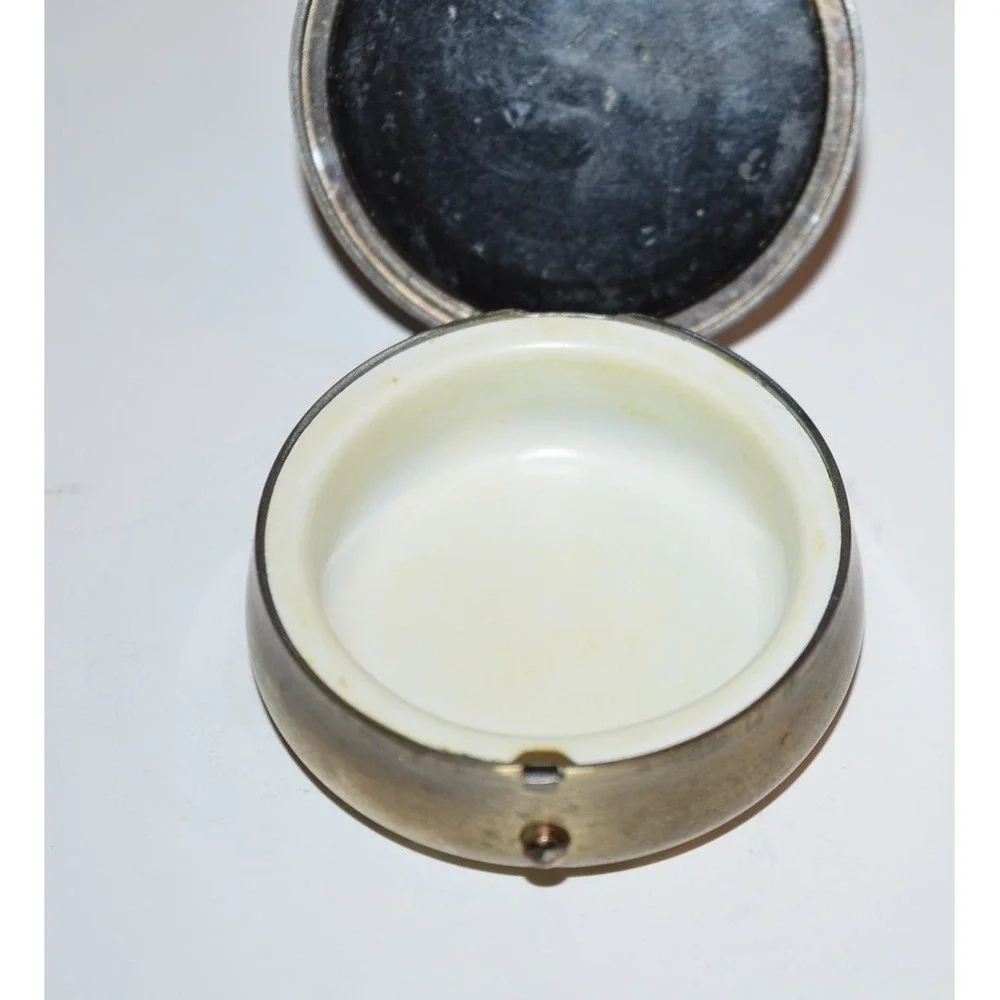 Fossil Decorative Pill Box Trinket‎ Case Metal Leather top floral Estate find